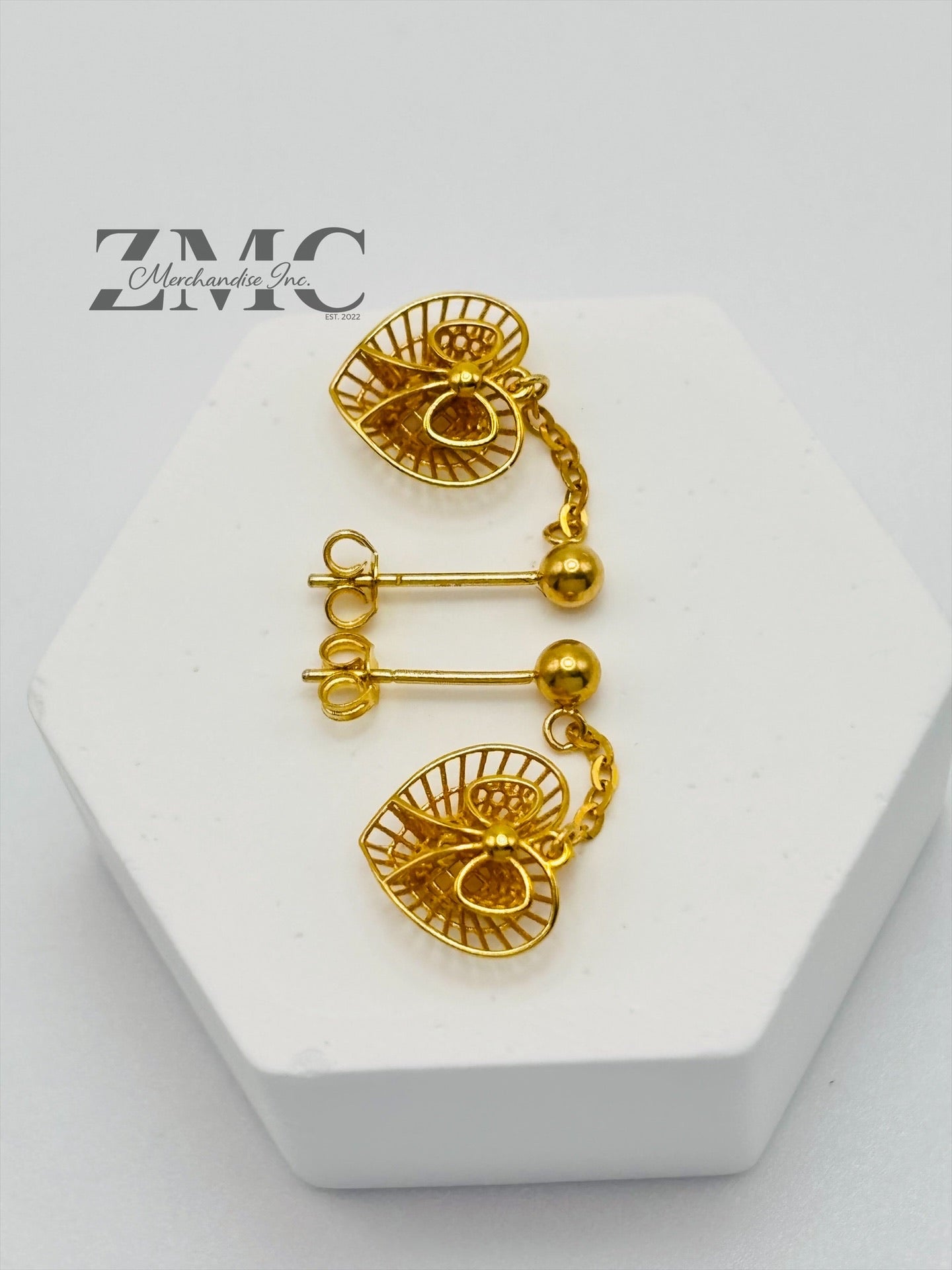 18K Gold Heart Dangling Earrings