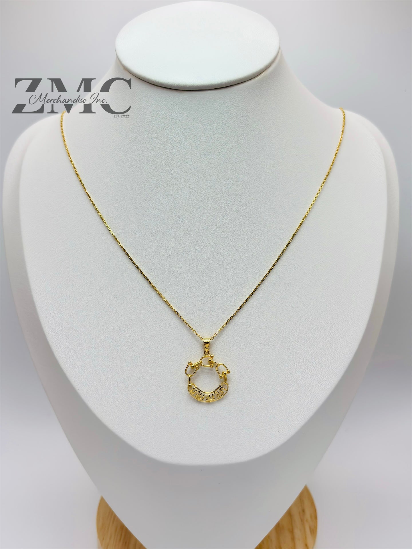 18K Gold Circle Hardware Necklace