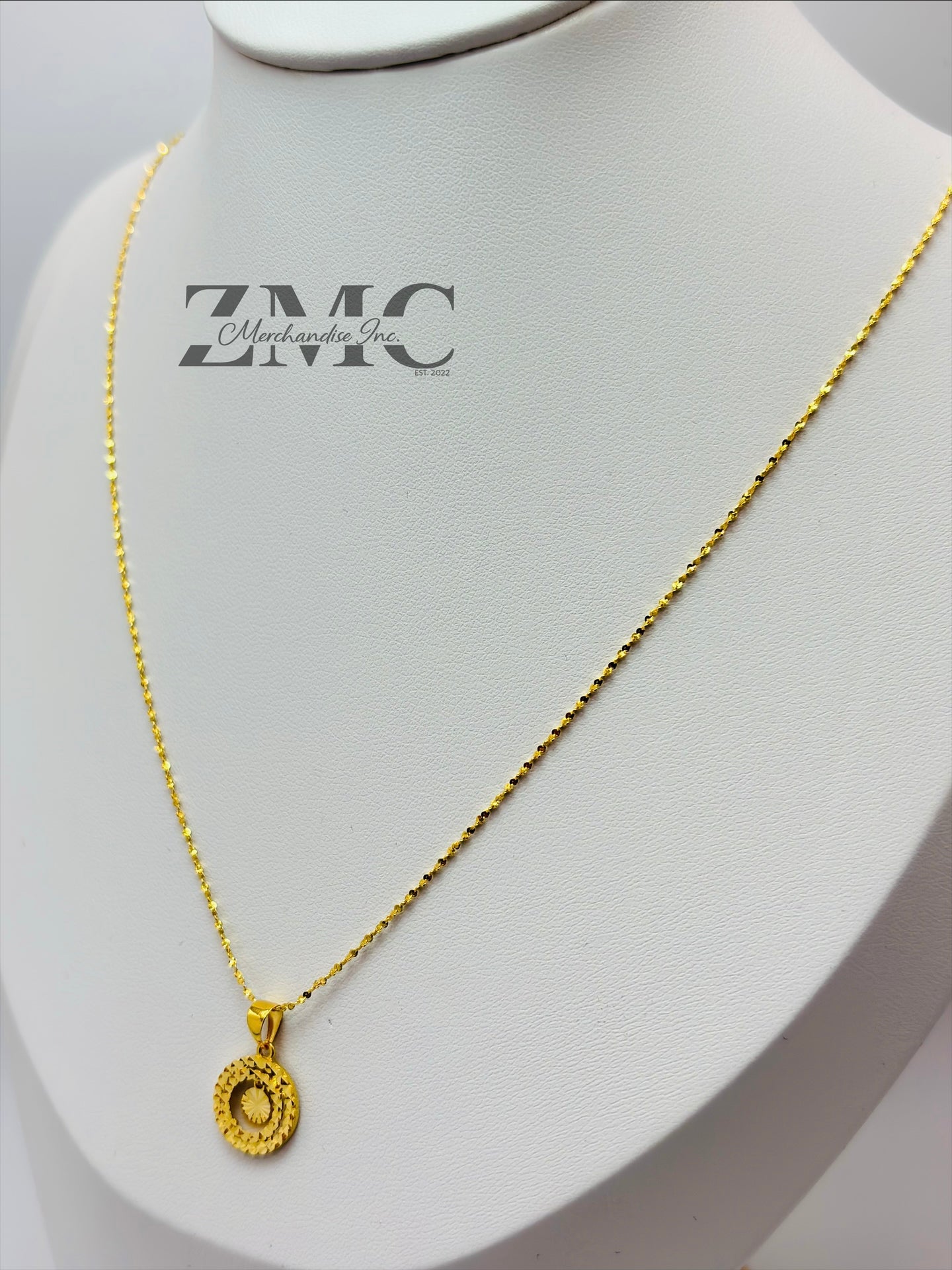 18K Gold Circle Necklace