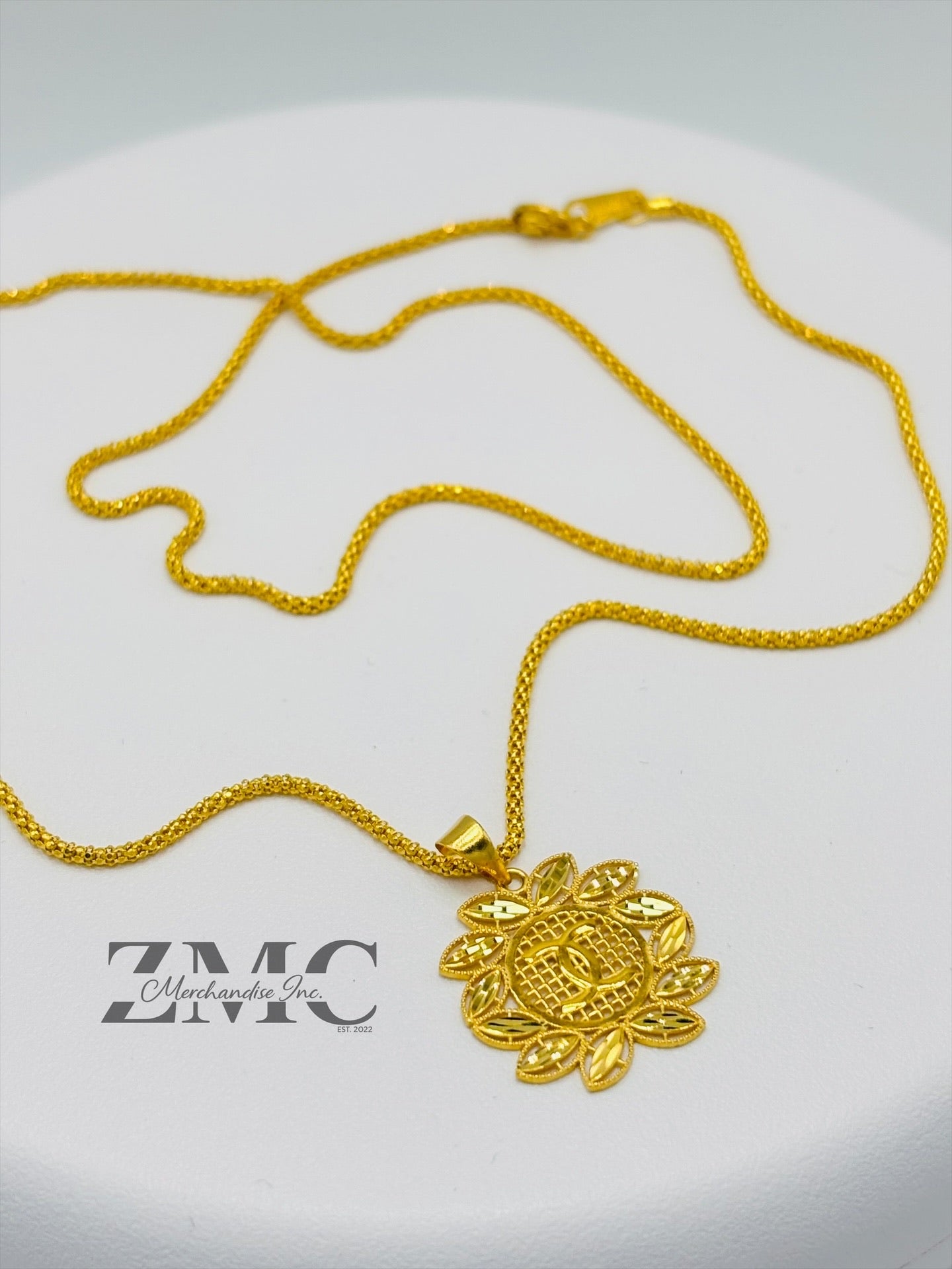 18K Gold C Flower Necklace
