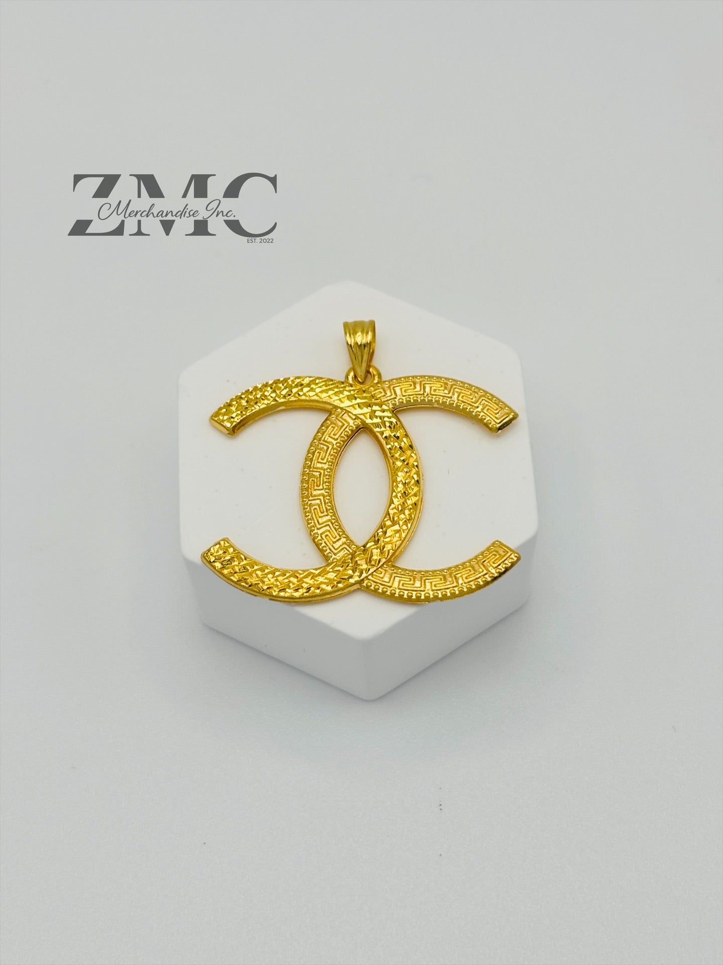 18K Gold Diamond Cut C Big Pendant