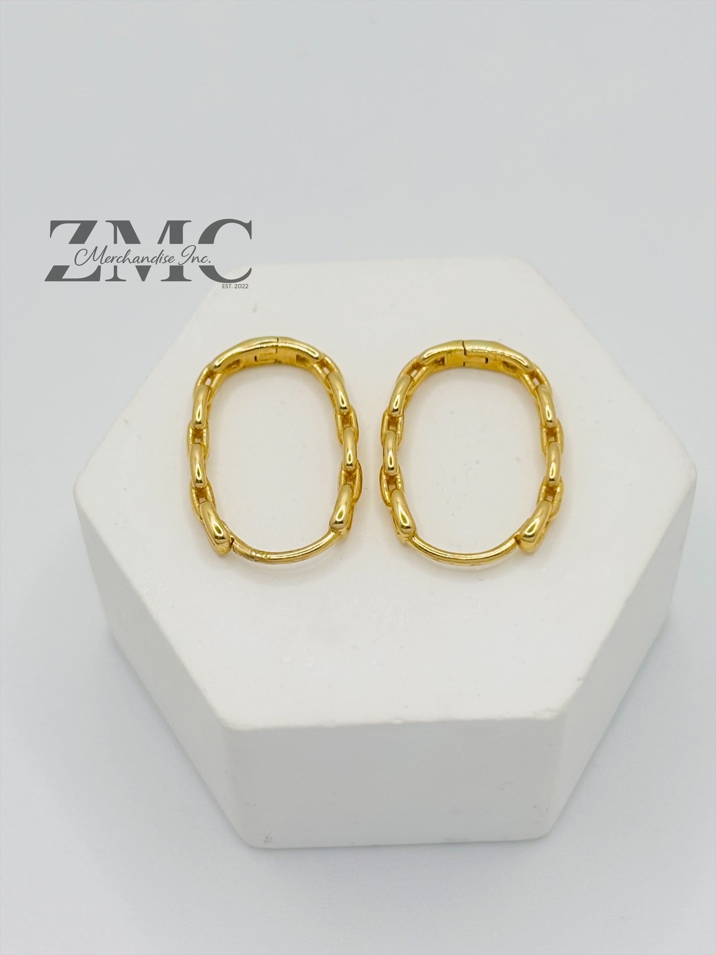 18K Gold G Loop Earrings