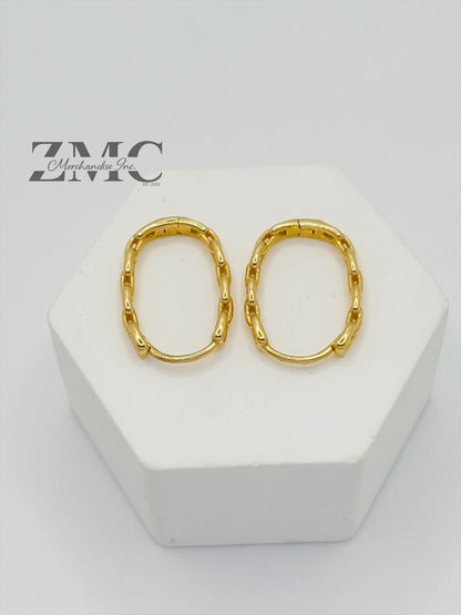 18K Gold G Loop Earrings