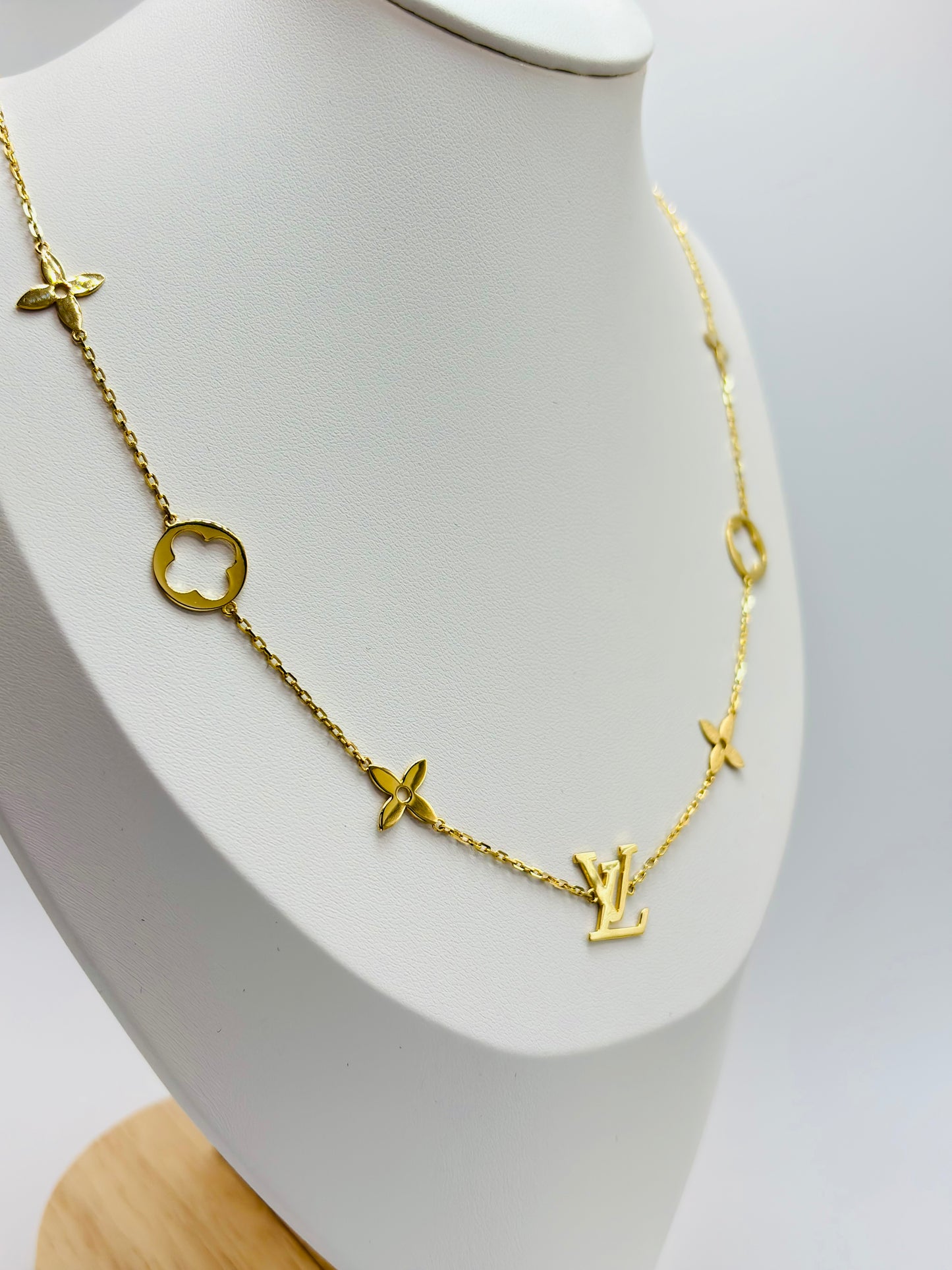 18K Gold Flower Necklace