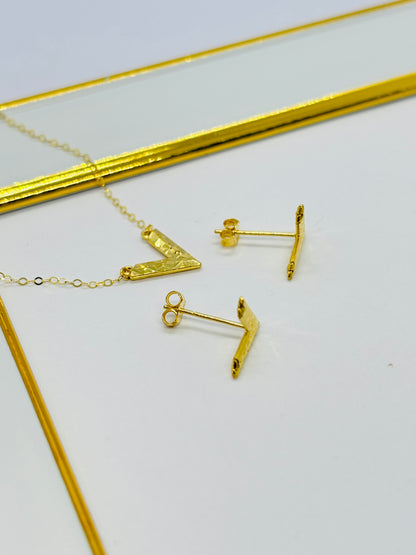 18K Gold V Earrings and Necklace Set0080