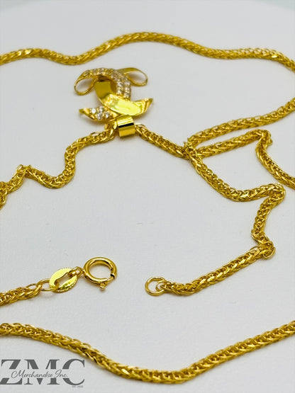 18K Gold C Necklace