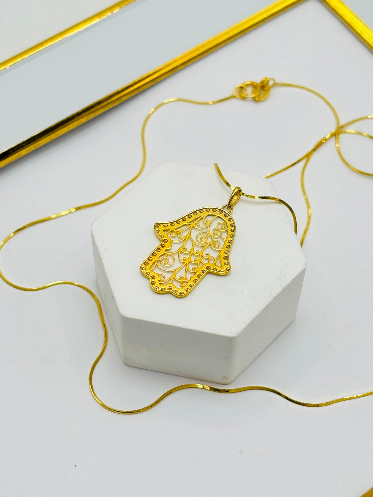 18K Gold Lucky Hamsa Moissanite Diamond Necklace