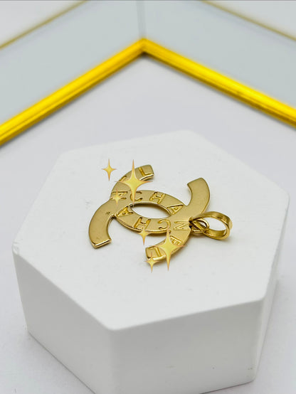 18K Gold C Pendant