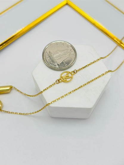 K18 Japan Gold V Necklace