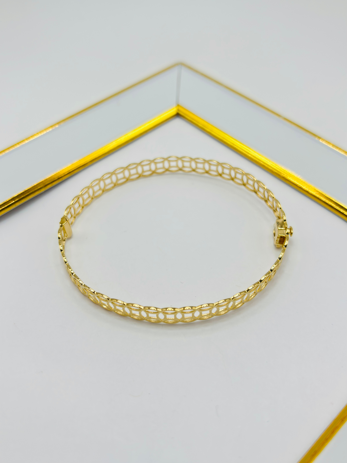18K Gold Money Cather Bangle