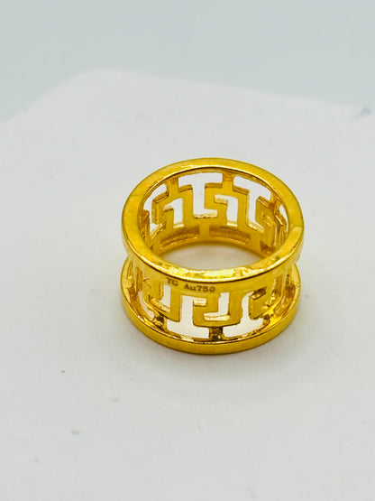 18K Gold Barrel Pendant Solid