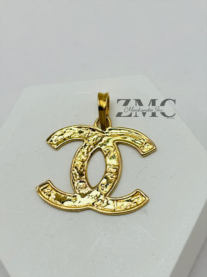 18K Gold C Pendant