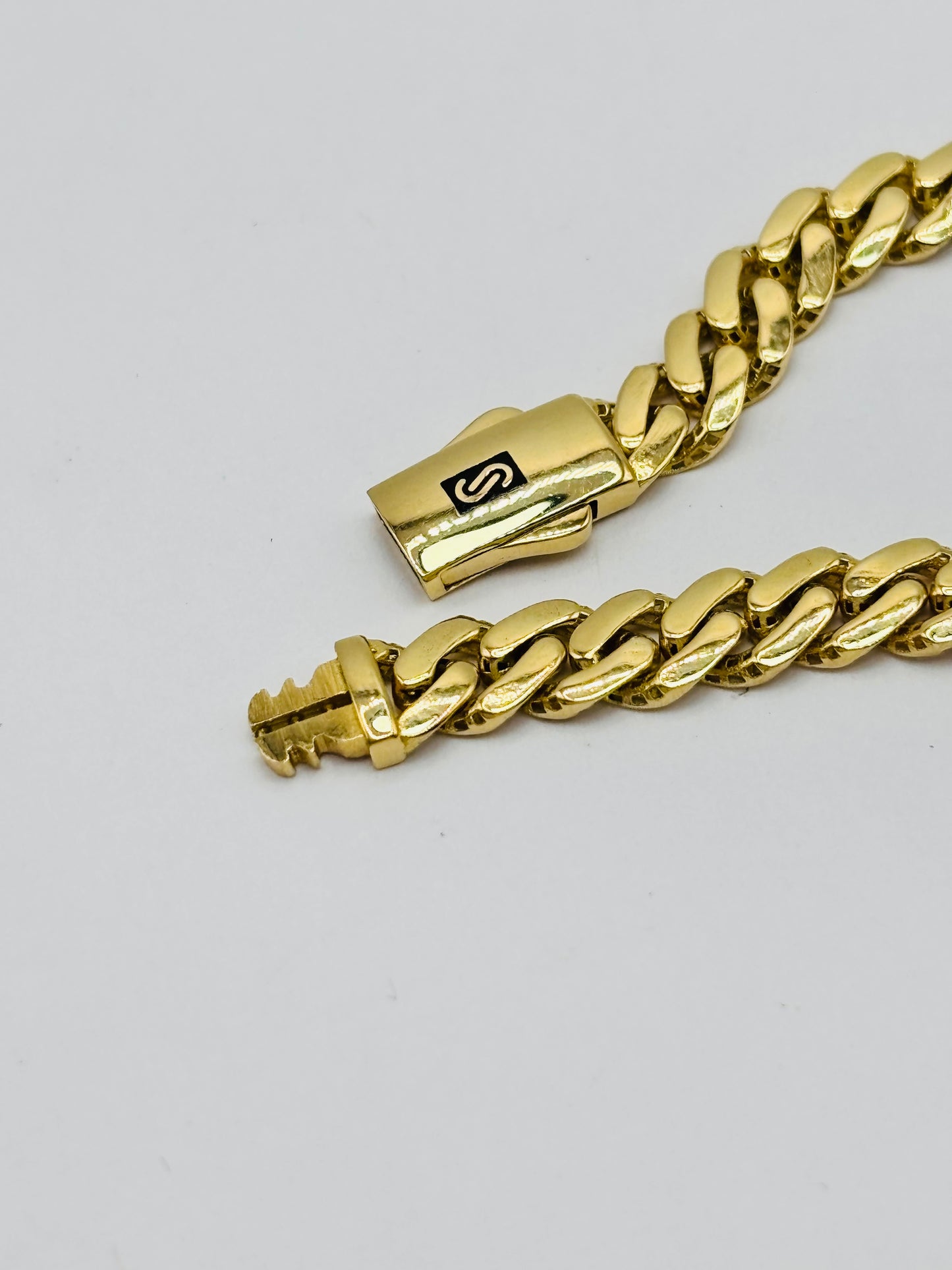 18K Gold Bracelet