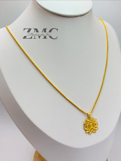 18K Gold C Flower Necklace