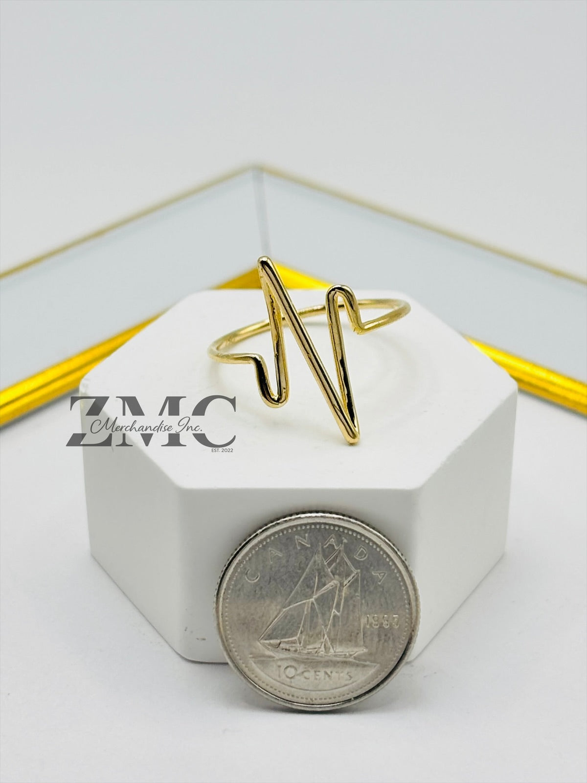 18K Gold Heartbeat Ring