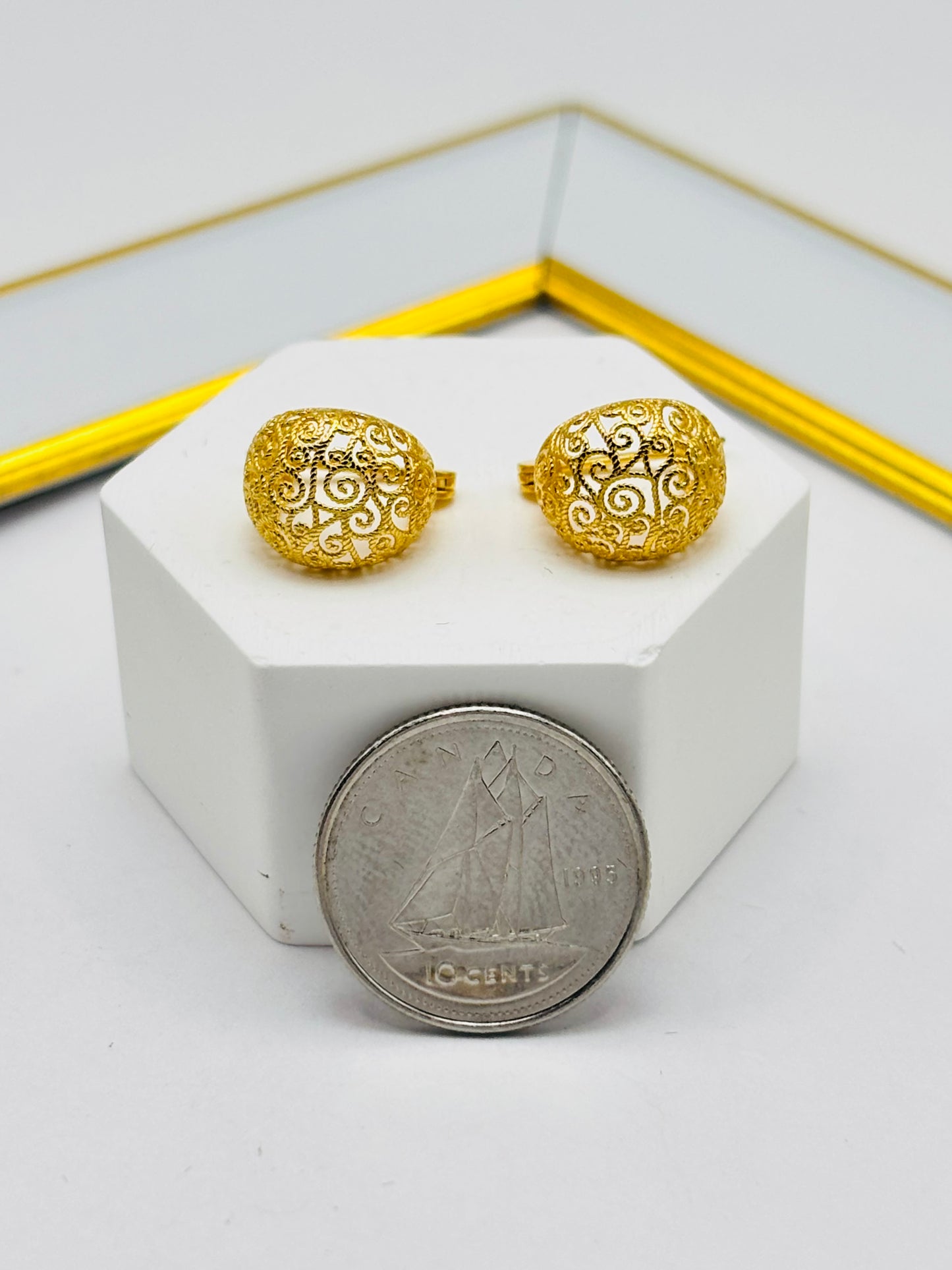 18K Gold Basket Huggies Loop Earrings