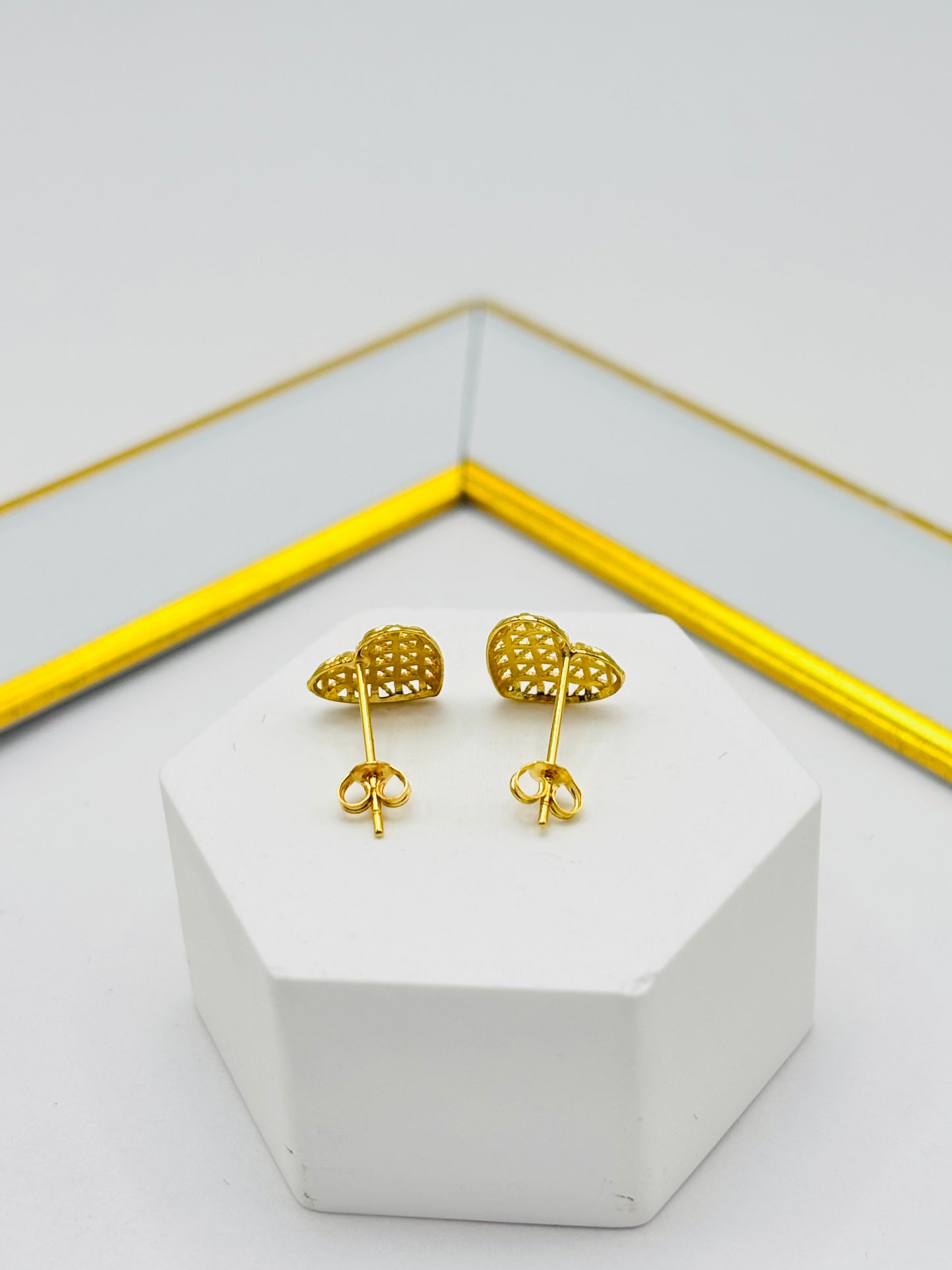 18K Gold Heart Basket Earrings