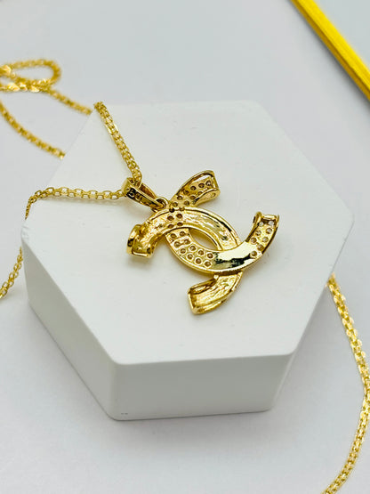 18K Gold C Necklace