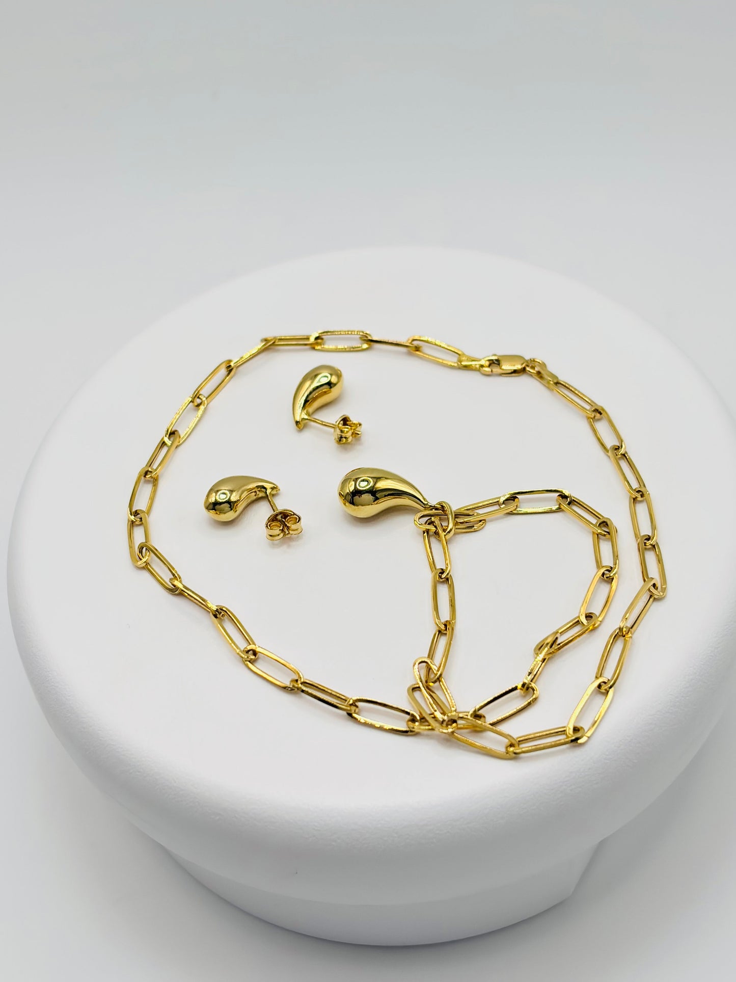 18K Gold Teardrop Earrings and Necklace Set