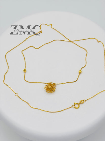 18K Gold Attached Flower Necklace