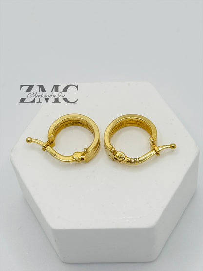 18K Gold Huggies Loop Earrings (Imperfection)