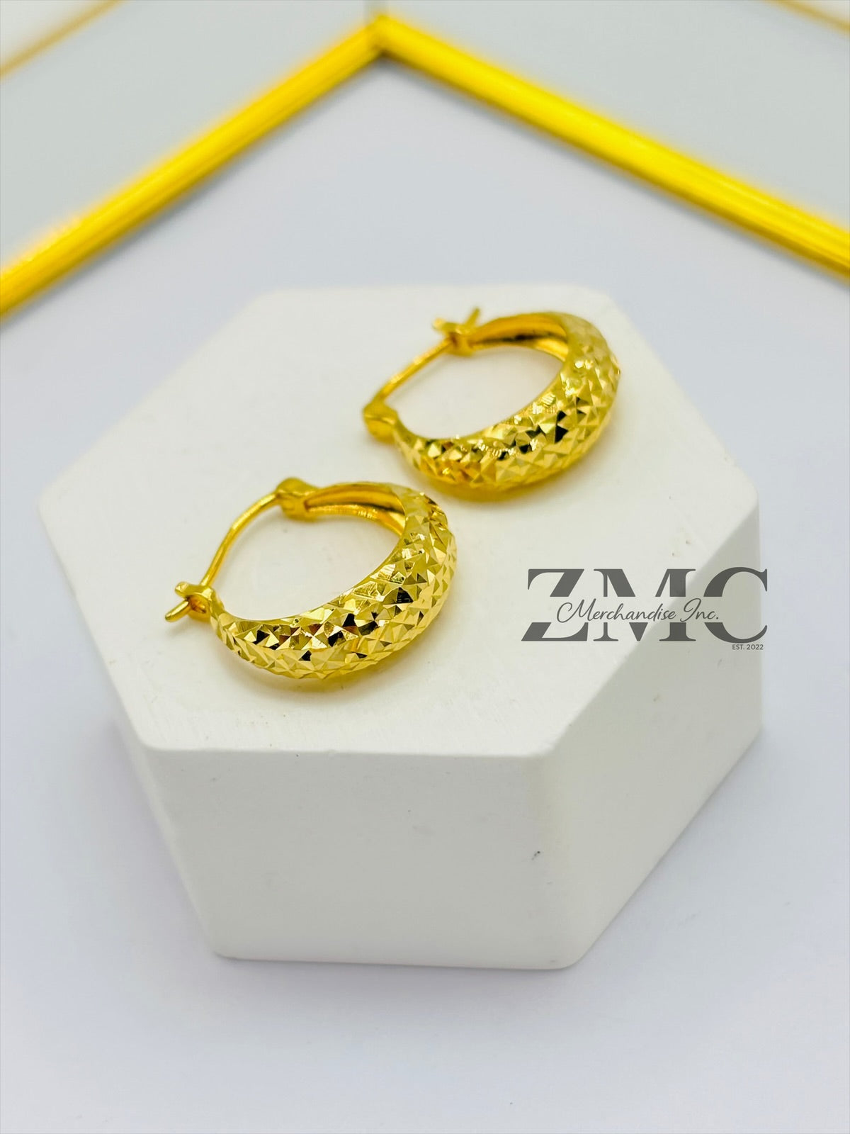 18K Gold Diamond Cut Loop Earrings