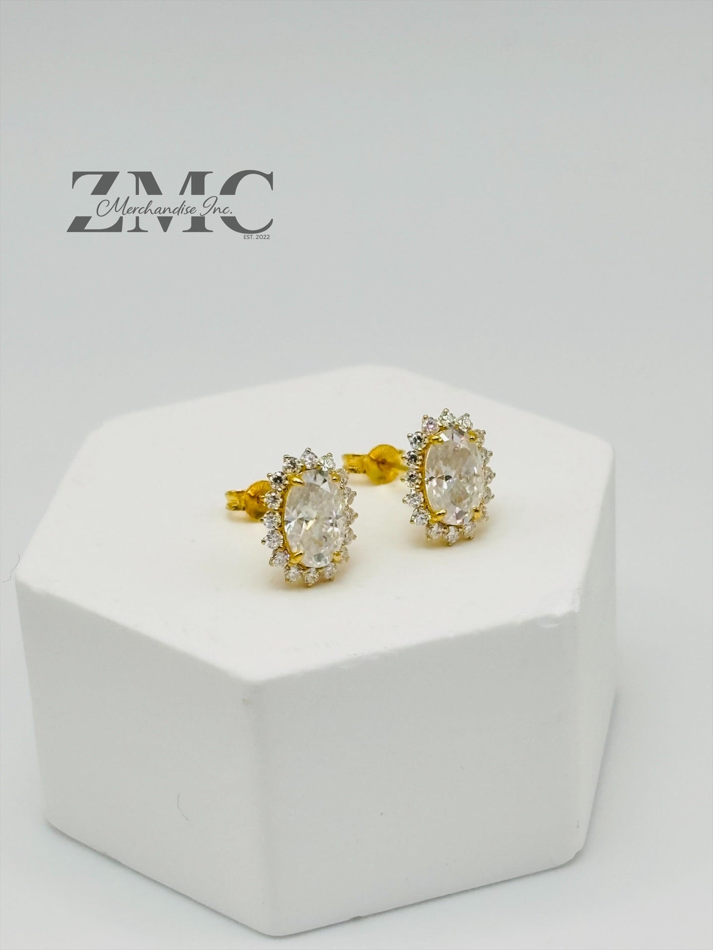 18K Gold Oval Moissanite Diamond Earrings