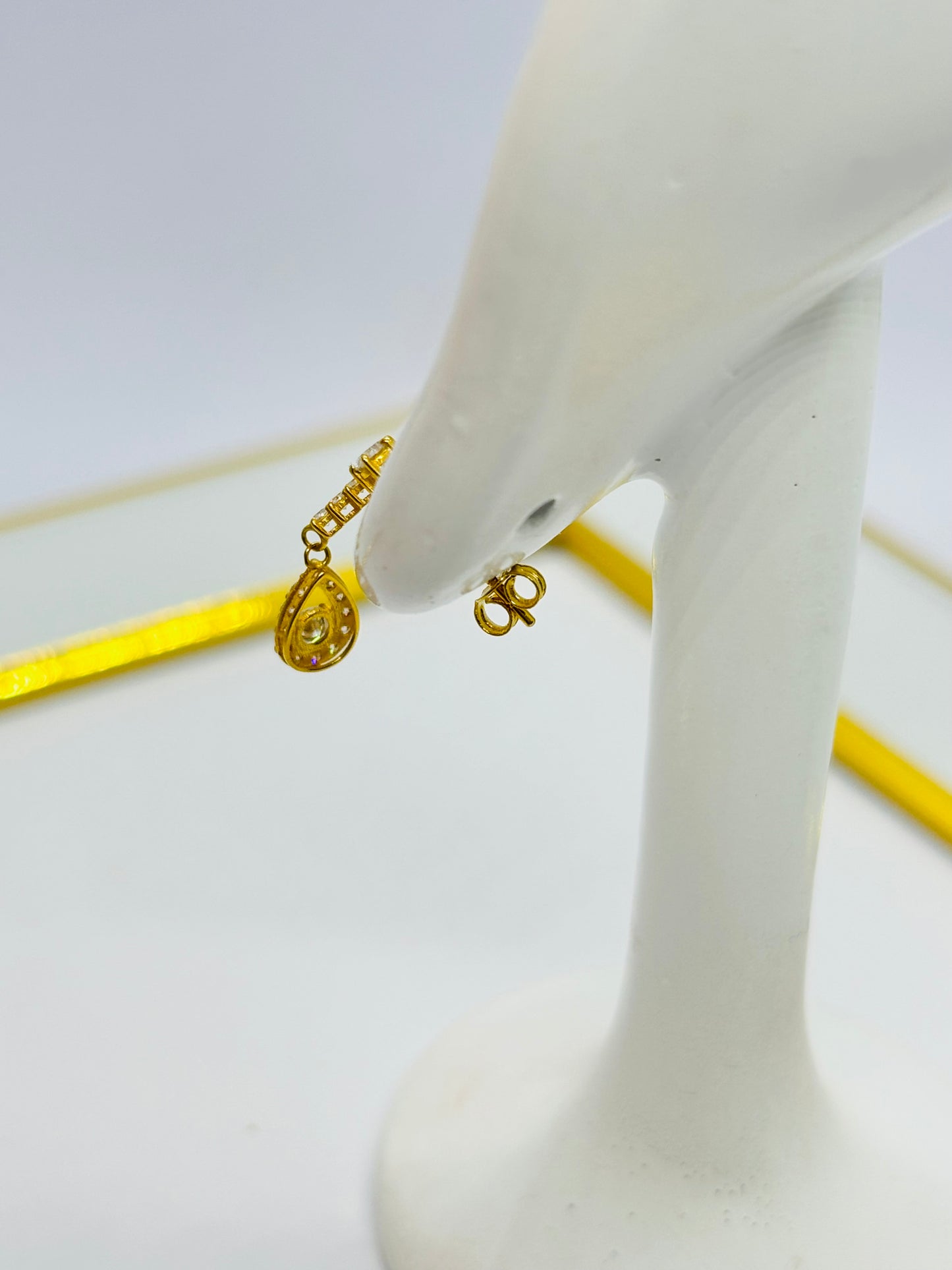 18k Gold Teardrop Dangling Stud Moissanite Diamond Earrings