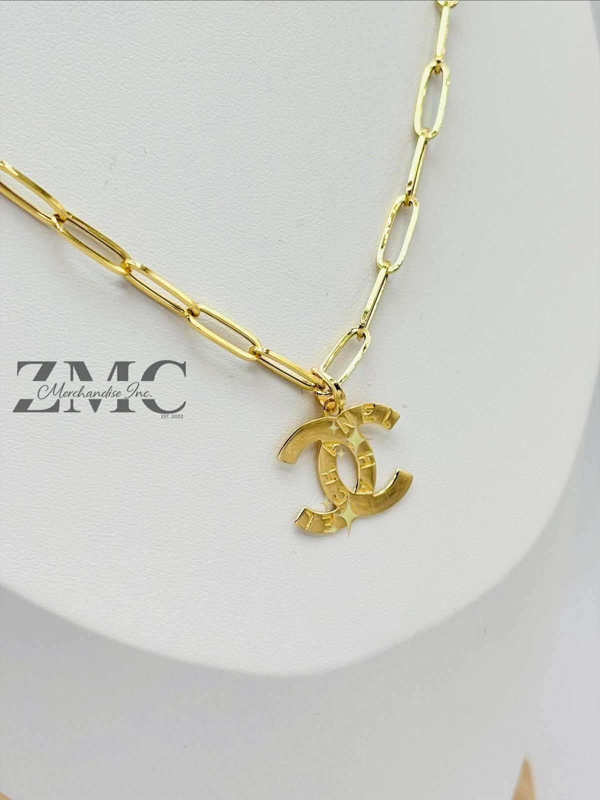 18K Gold Paperclip C Necklace