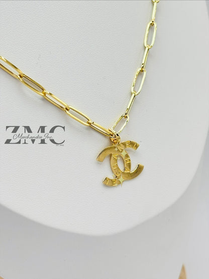 18K Gold Paperclip C Necklace