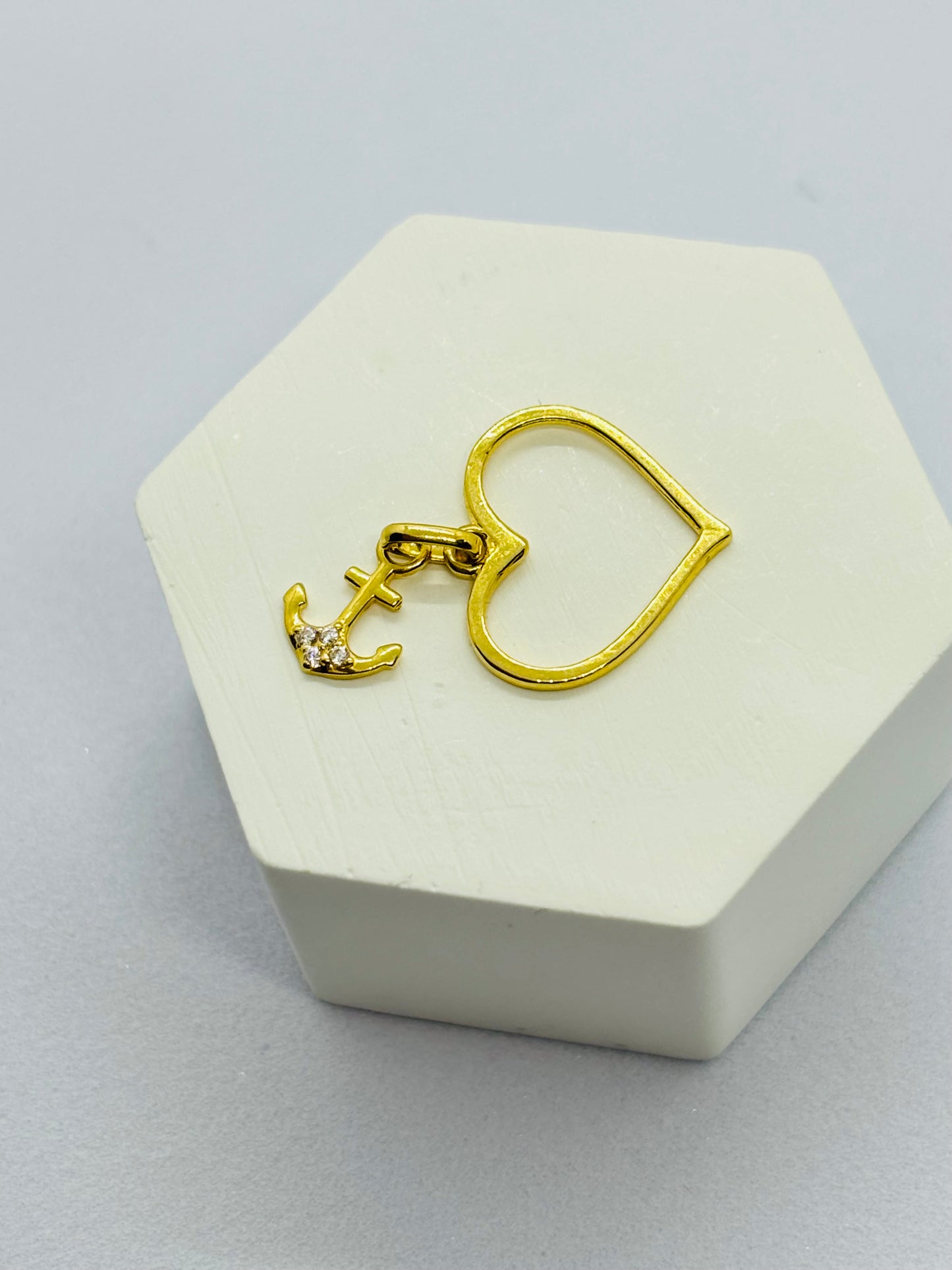 18K Gold Heart and Anchor Pendant