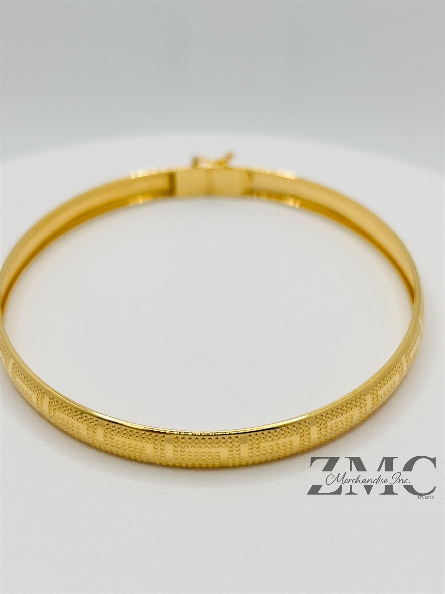 18K Gold F Bangle