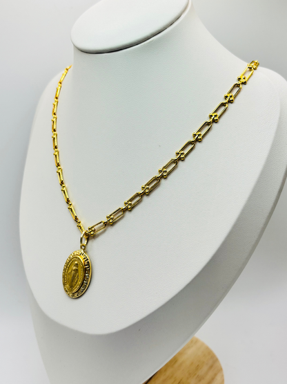 18K Gold Flat Hardware Necklace