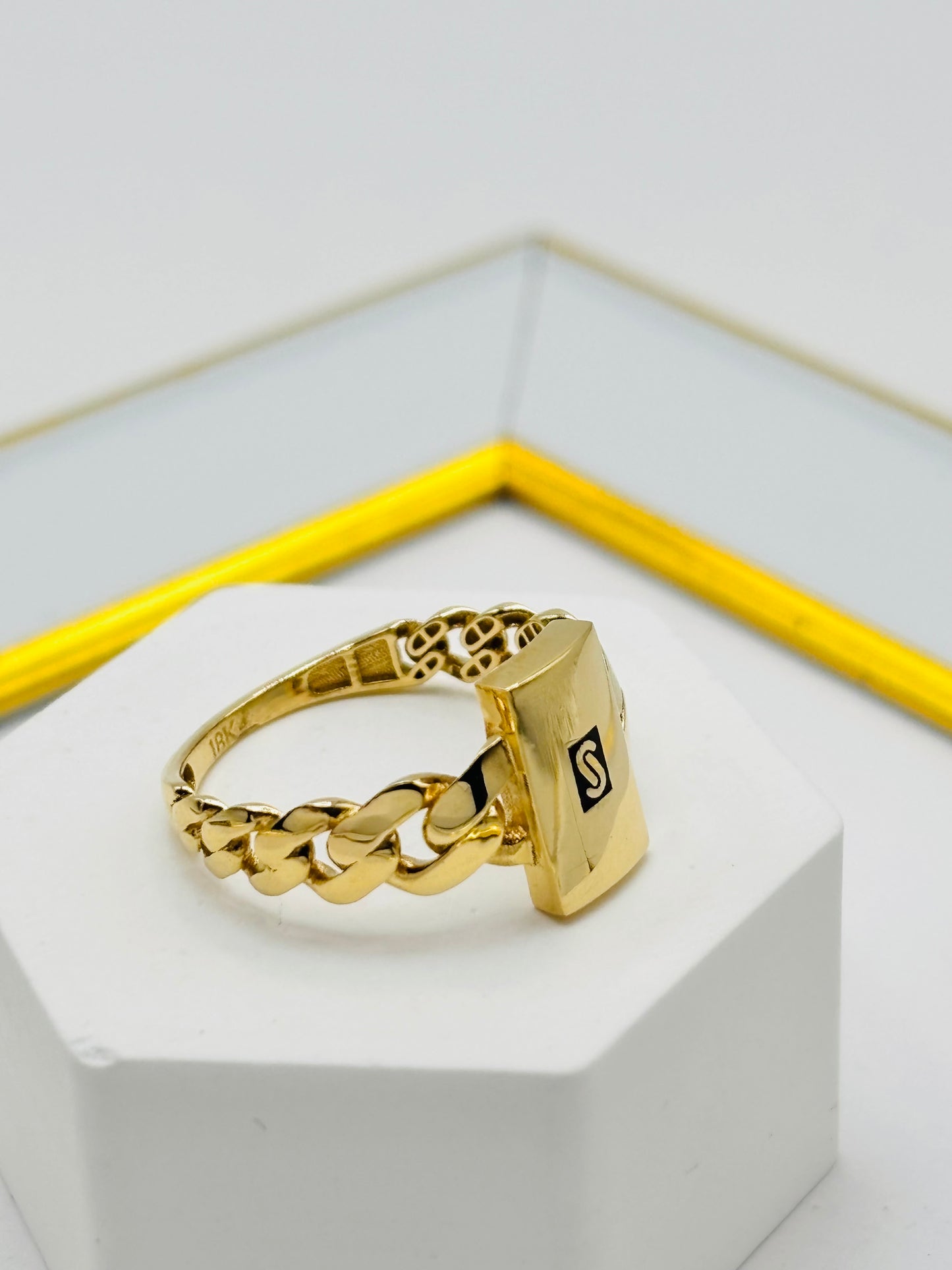 18K Gold Ring