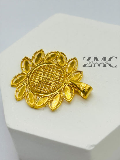 18K Gold Flower C Pendant