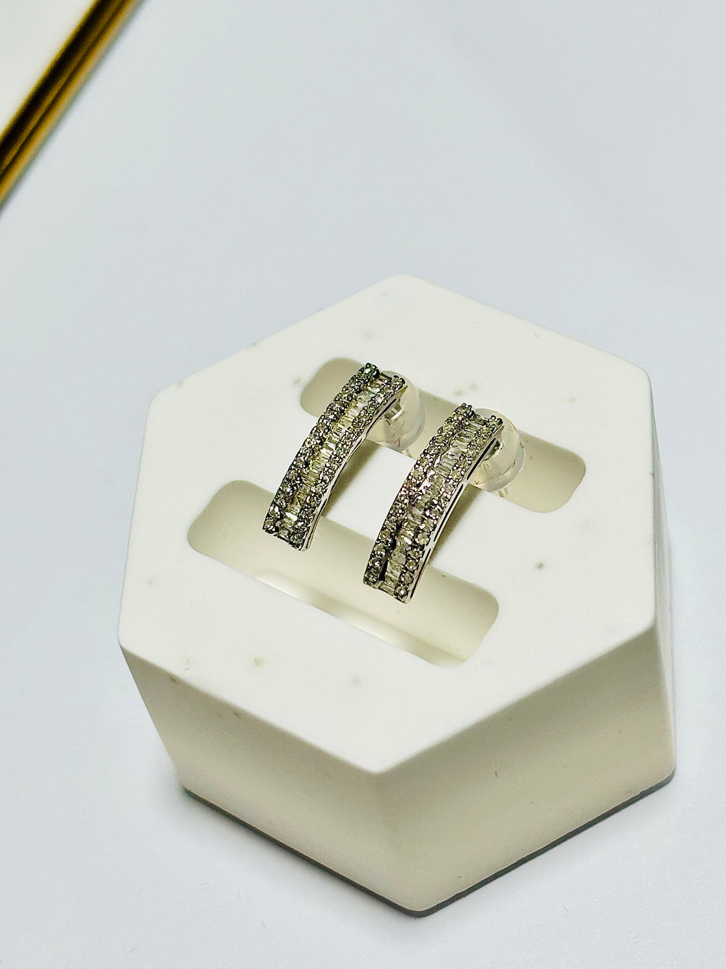 K18 Japan White Gold Baguette Half Loop Stud Earrings 0.34 carat Natural Diamond