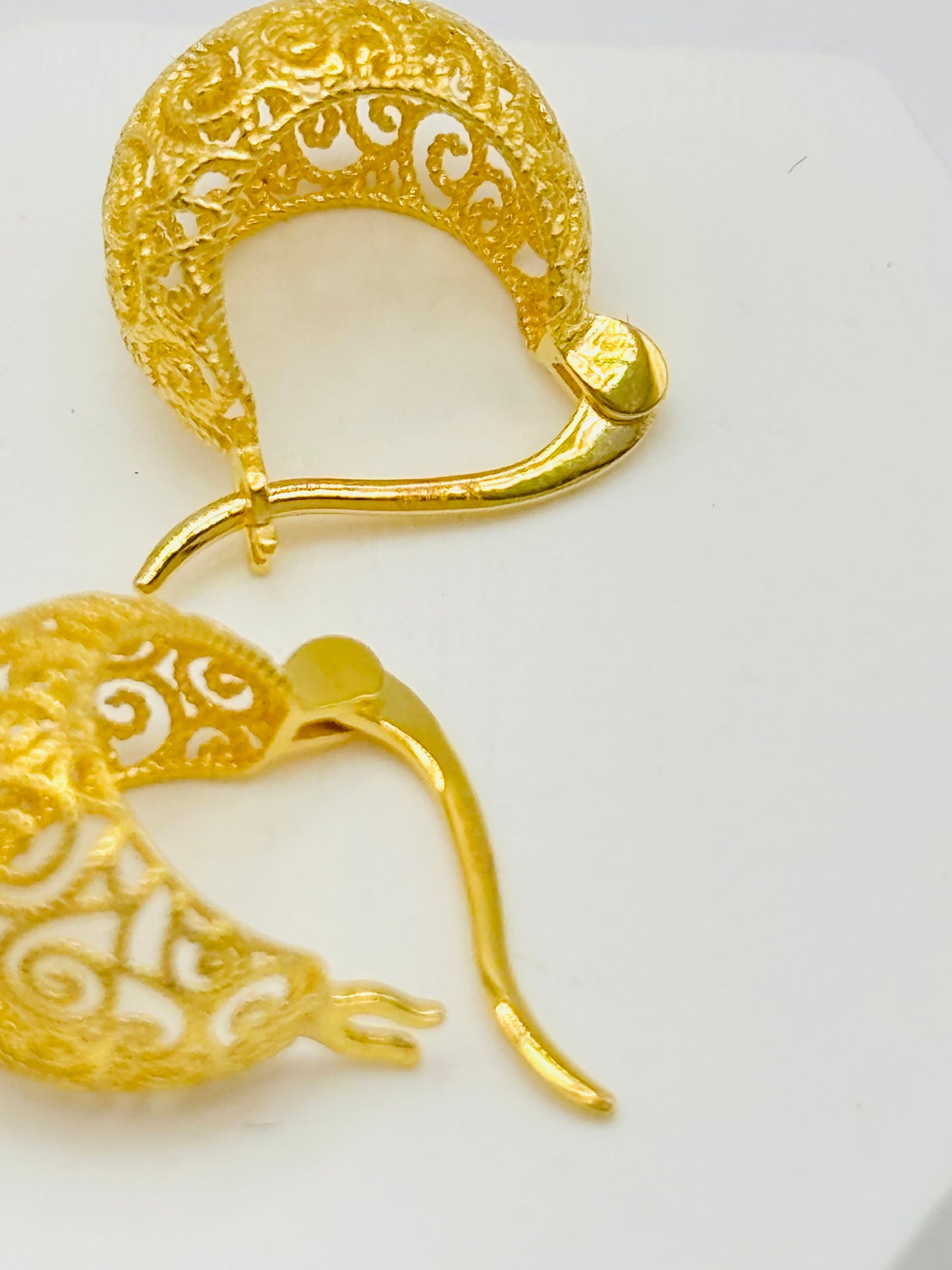 18K Gold Basket Huggies Loop Earrings