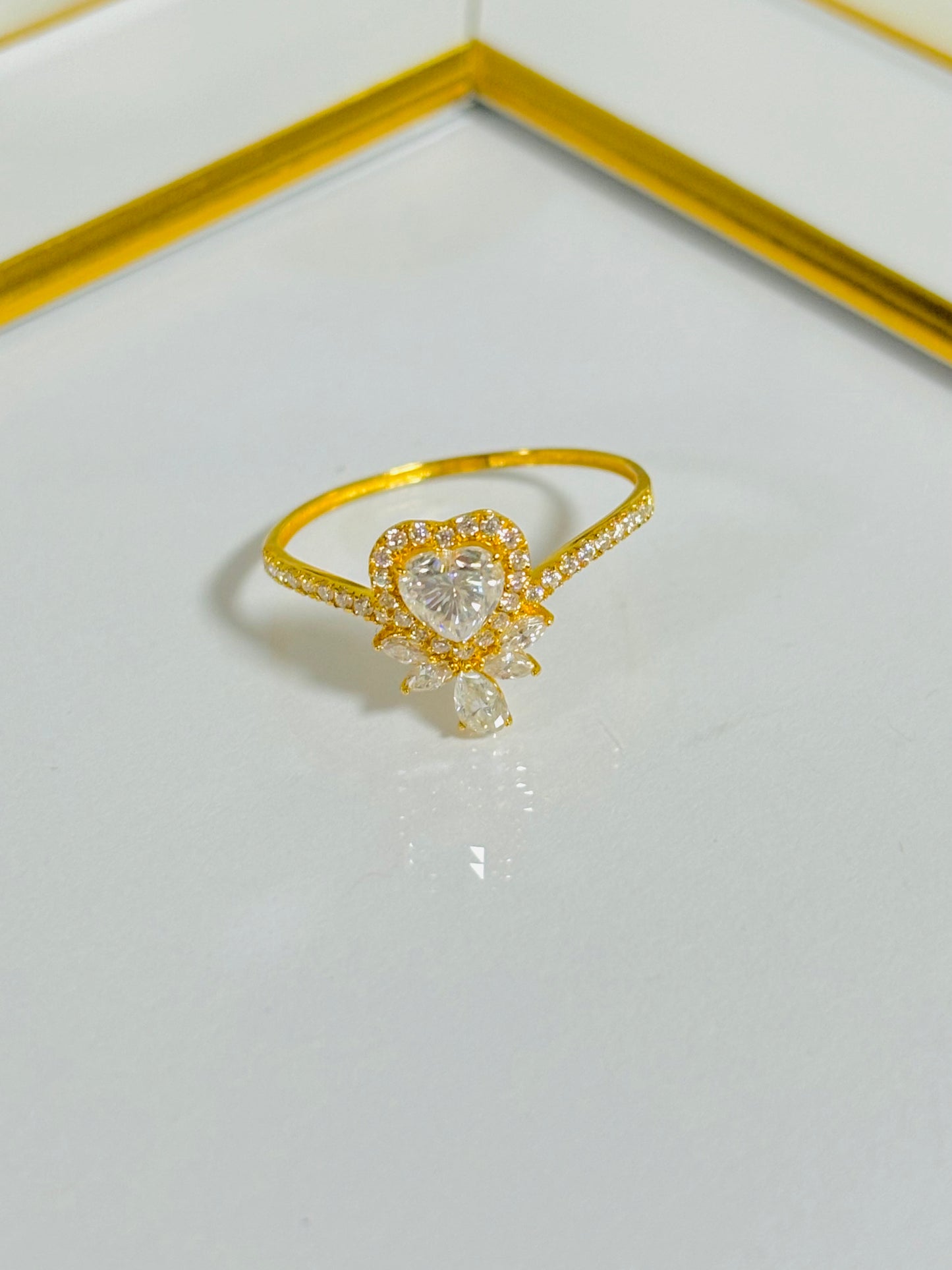 18K Gold Heart Moissanite Diamond Ring
