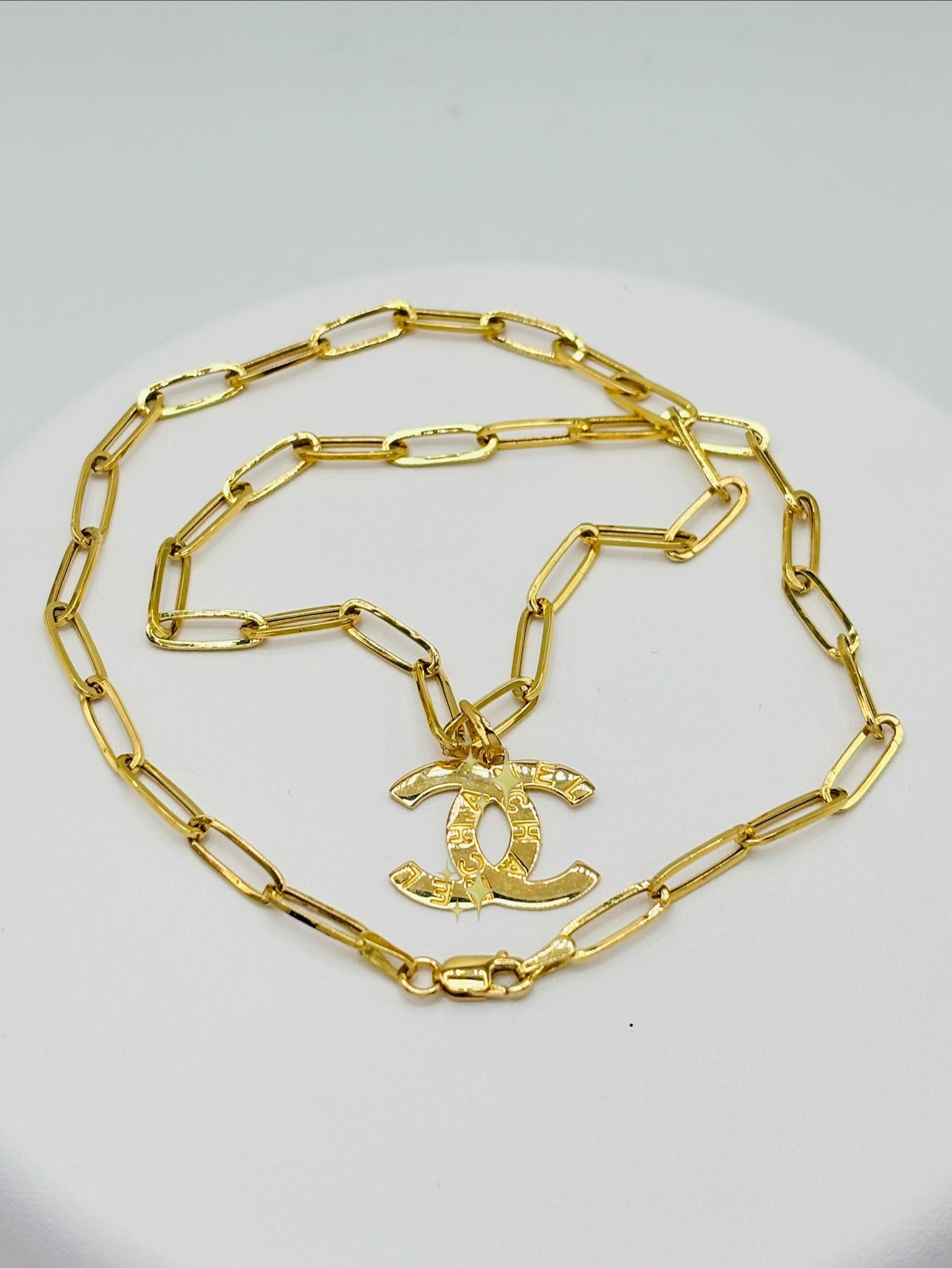 18K Gold Paperclip C Necklace