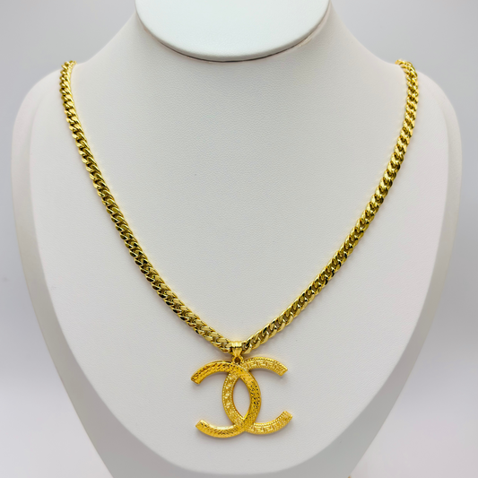 18K Gold C Necklace