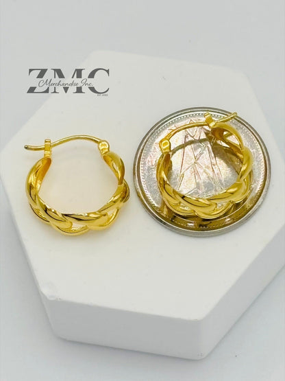 18K Gold Cadena Loop Earrings