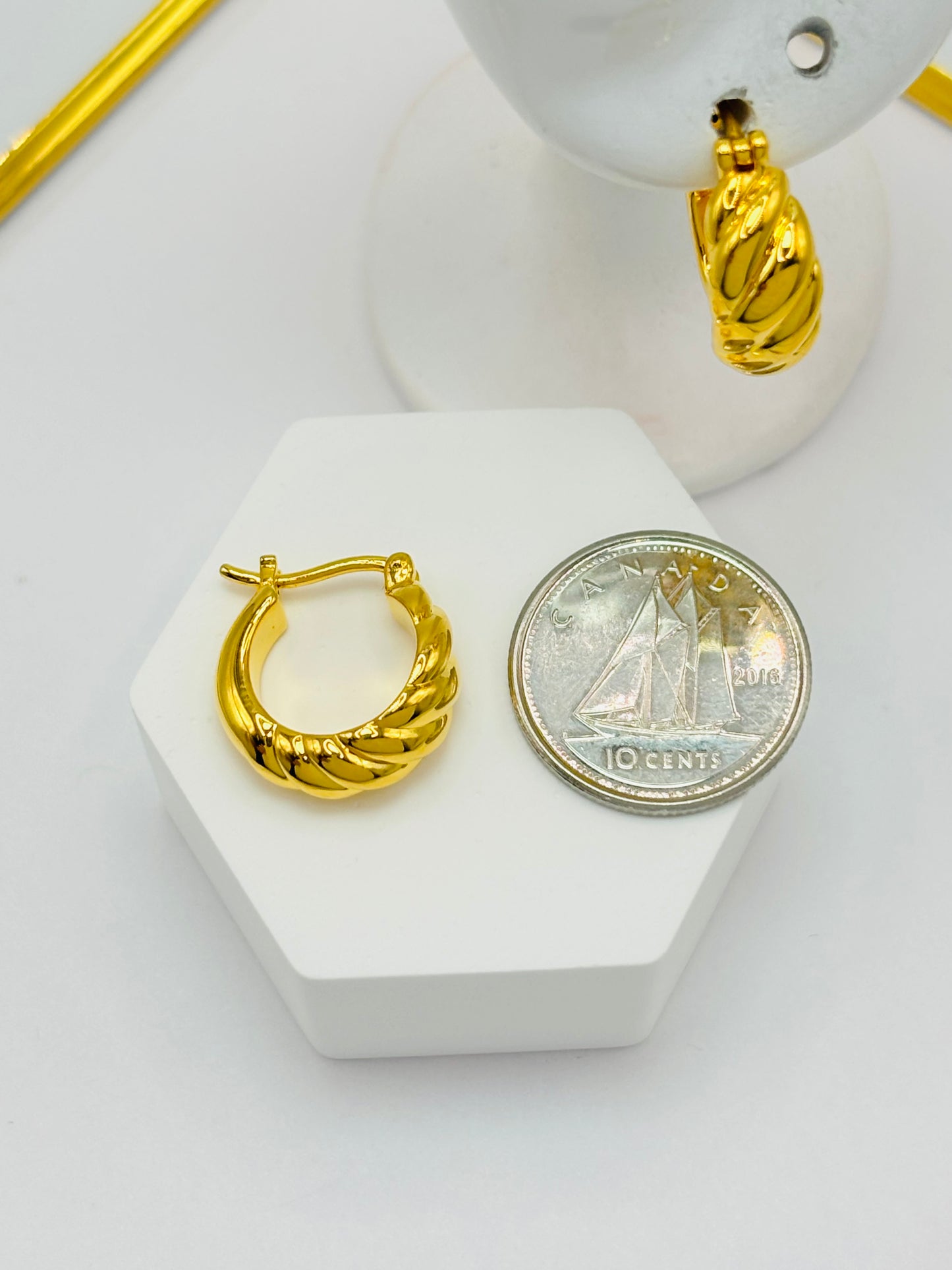 18K Gold Loop Earrings (Electroform)