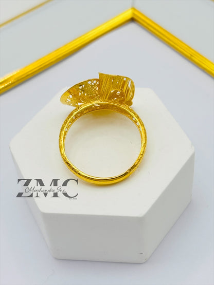 18K Gold Swirl Heart Ring