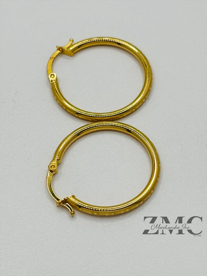 18K Gold F Loop Earrings 24 mm