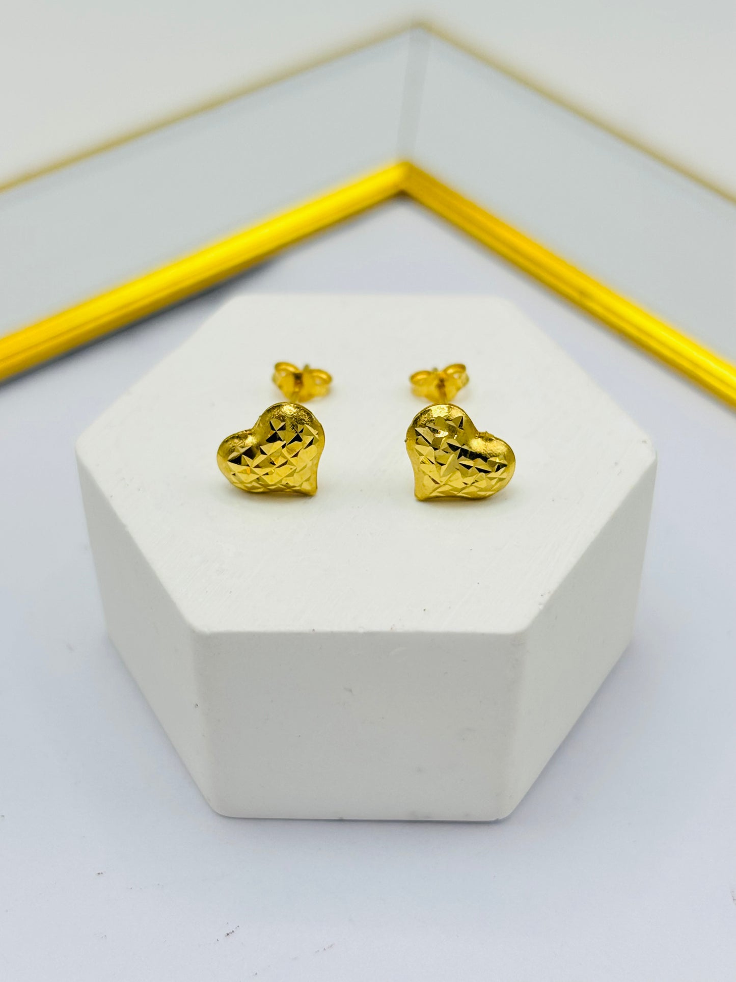 18K Gold Diamond Cut Heart Earrings