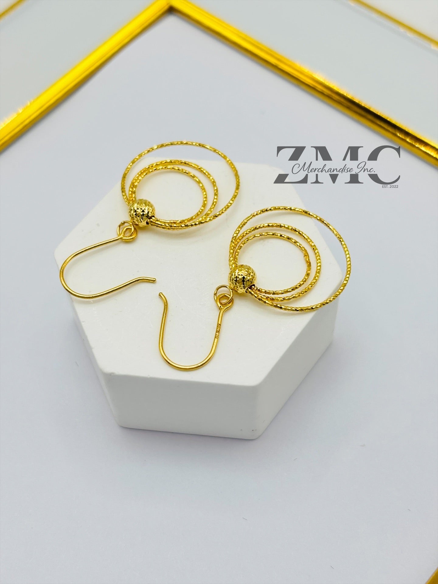 18K Gold Circle Dangling Earrings