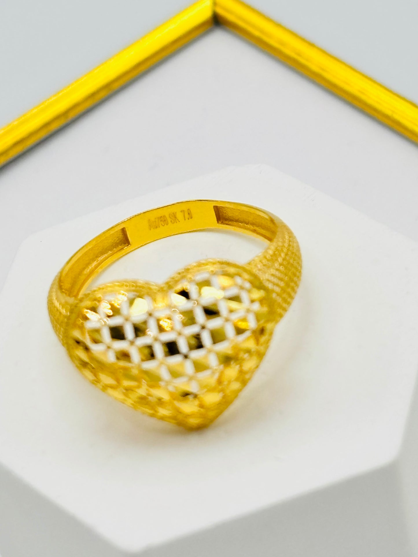 18K Gold Heart Power Ring