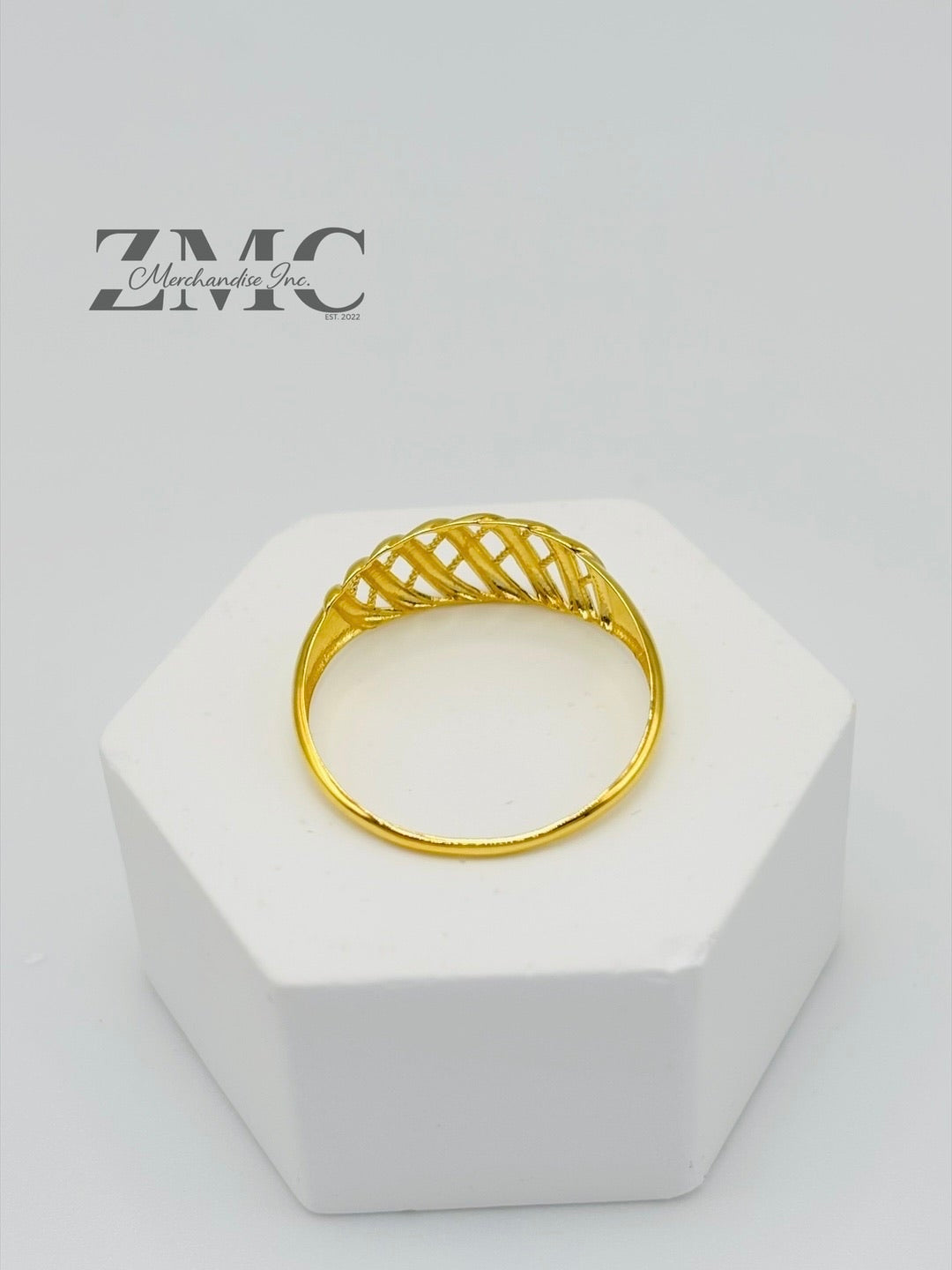 18K Gold Net Diamond Cut Ring