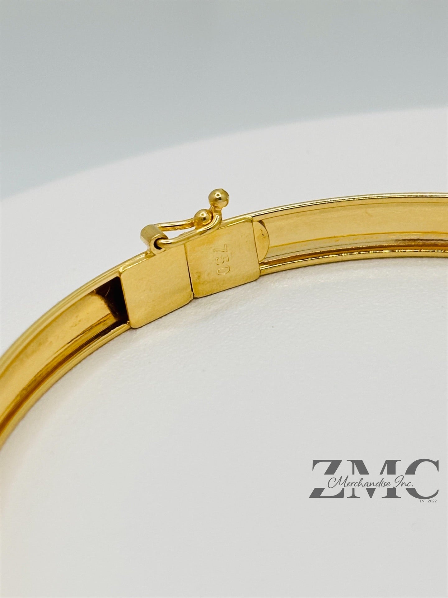 18K Gold F Bangle
