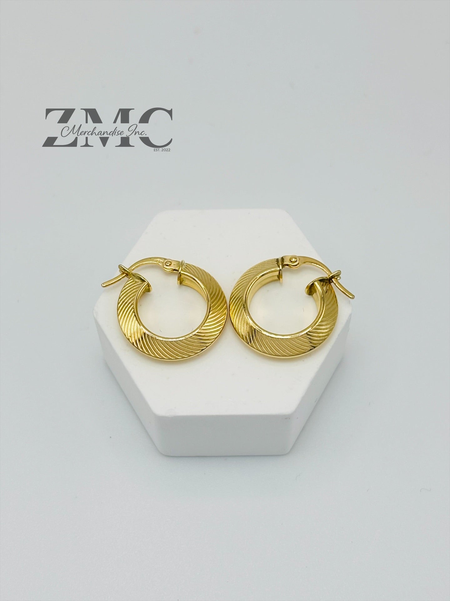 18K Gold Line Loop Earrings